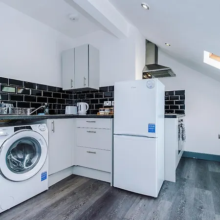 Bright 1-bed Near Centre Appartement *