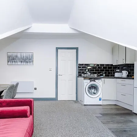 Bright 1-bed Near Centre Appartement *