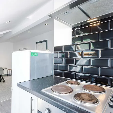 Bright 1-bed Near Centre Appartement